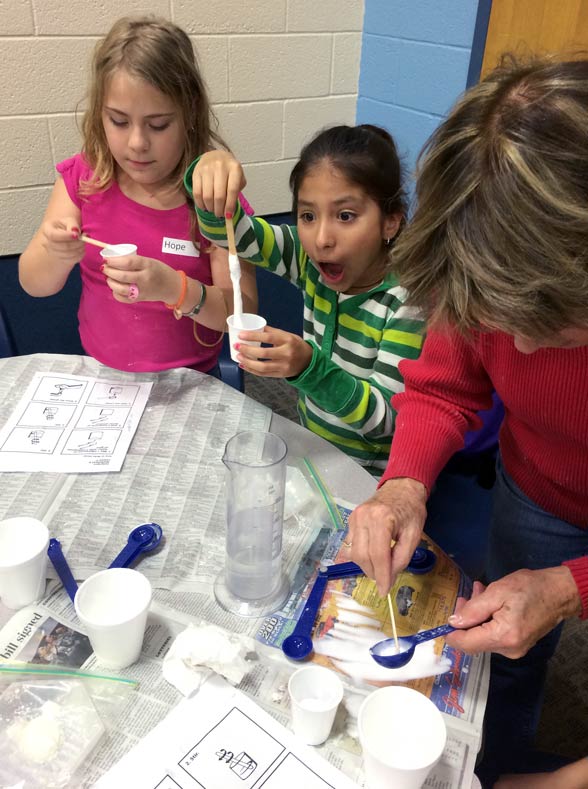 4h-two-girls-science-craft-project