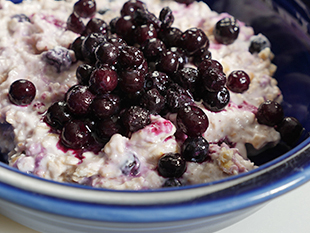 Berry-Ginger Refrigerator Oatmeal