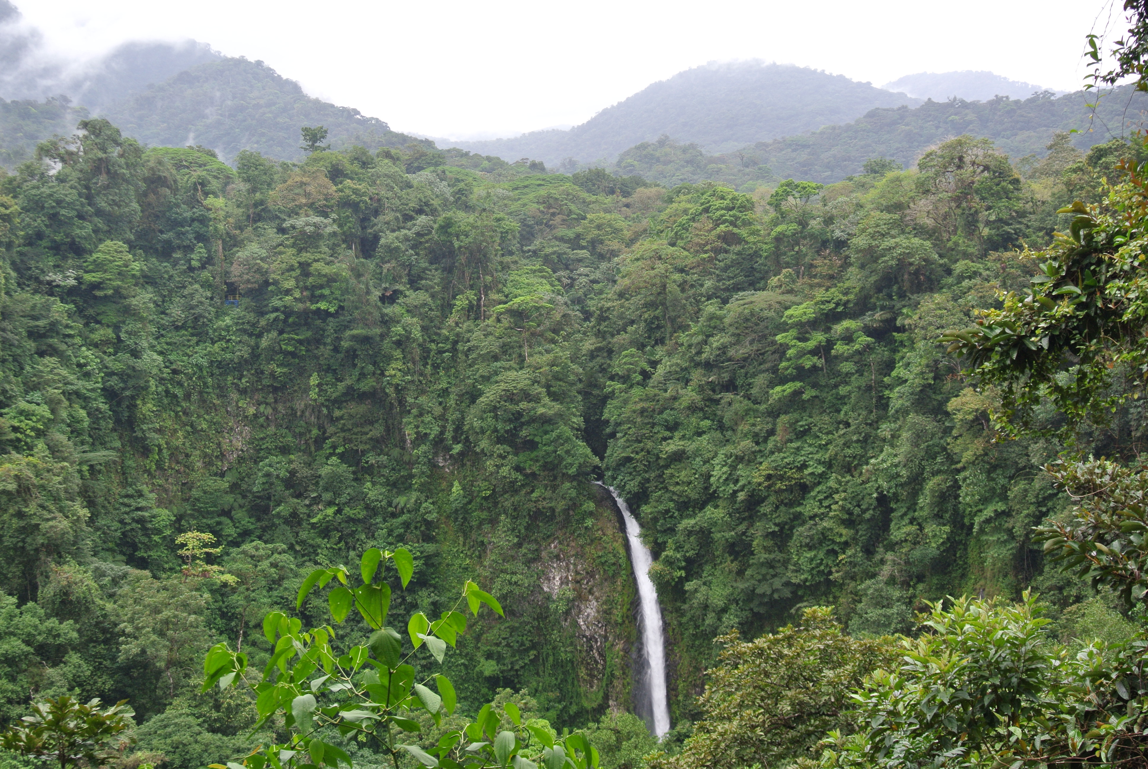 Photo of Waterfall La Fortuna in Costa Rica.