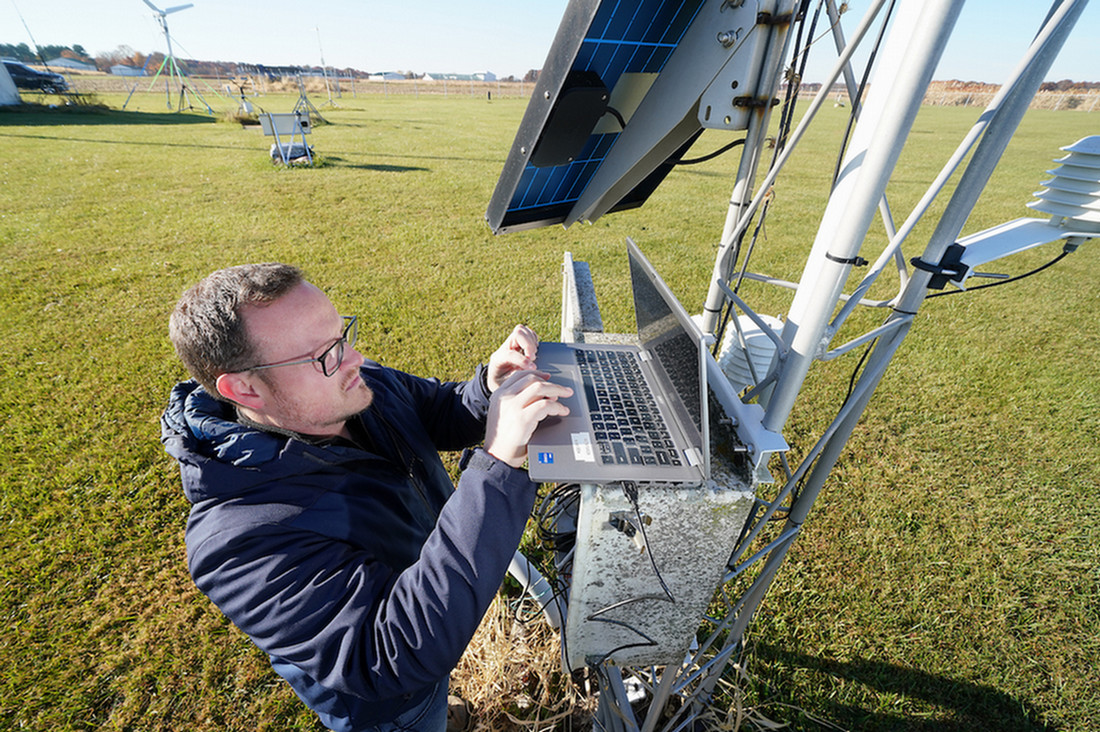 Austin Pearson programs weather equipment